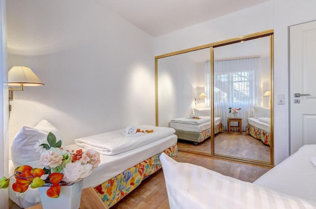 Grosse Schoene 3 Zimmer Ferienwohnung - 100 Qm - In Strandnaehe Fuer 6 Personen!! Heringsdorf  Exteriör bild