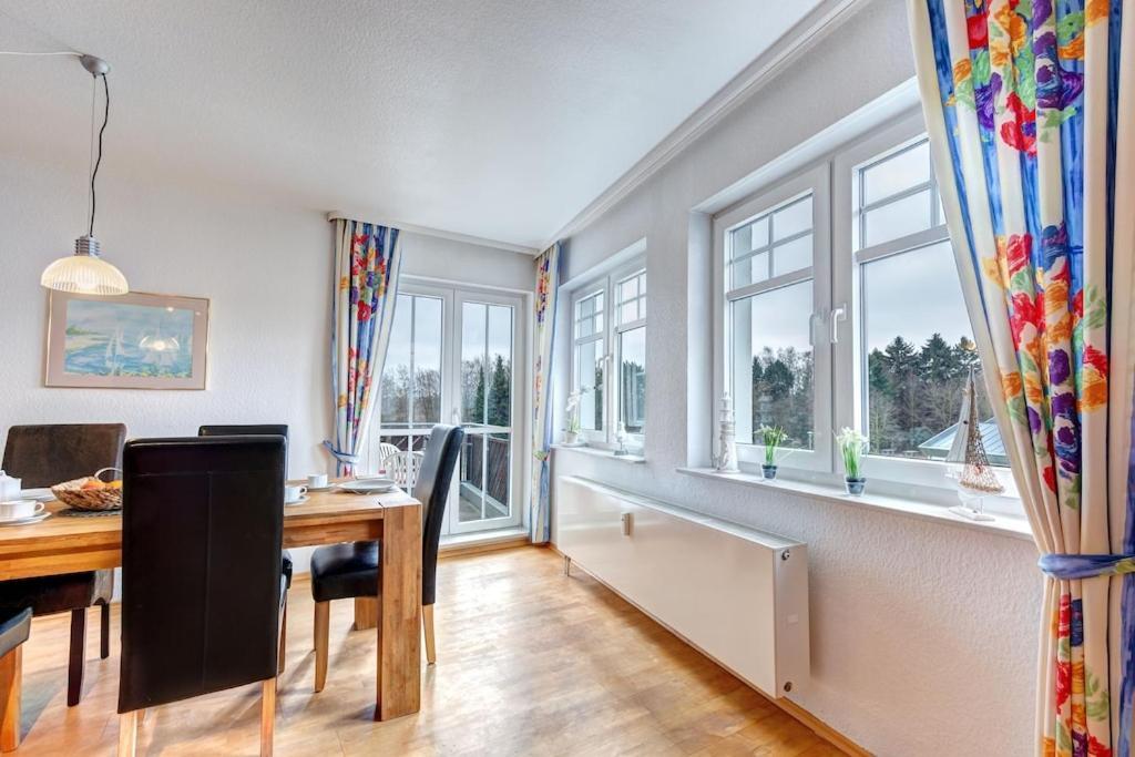 Grosse Schoene 3 Zimmer Ferienwohnung - 100 Qm - In Strandnaehe Fuer 6 Personen!! Heringsdorf  Exteriör bild