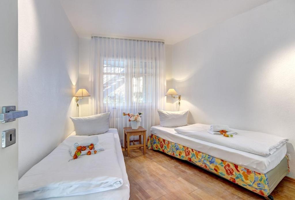 Grosse Schoene 3 Zimmer Ferienwohnung - 100 Qm - In Strandnaehe Fuer 6 Personen!! Heringsdorf  Exteriör bild