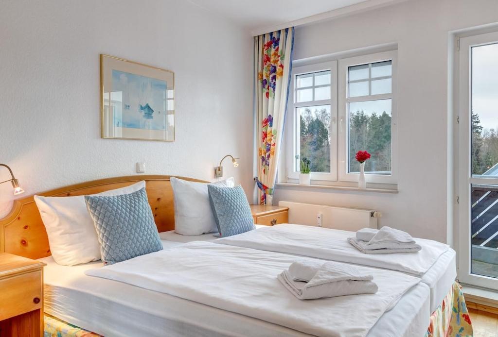 Grosse Schoene 3 Zimmer Ferienwohnung - 100 Qm - In Strandnaehe Fuer 6 Personen!! Heringsdorf  Exteriör bild